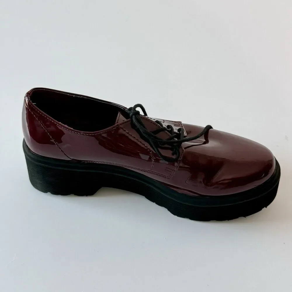 Forever 21 Women Oxford Sz 8 Burgundy Red Faux Patent Leather Lace Chunky Shoes